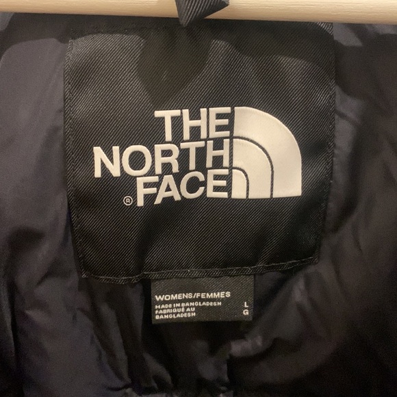North face 700 red jacket, almost brand new - Picture 2 of 4